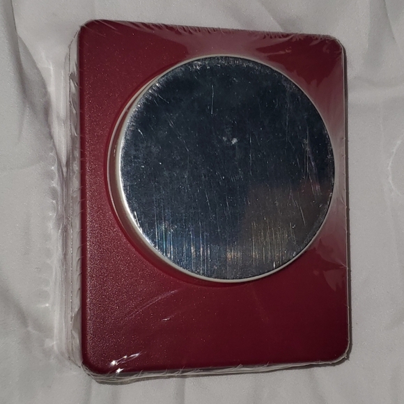 Scrapbook Med-Sized Circle Punch - Picture 4 of 4